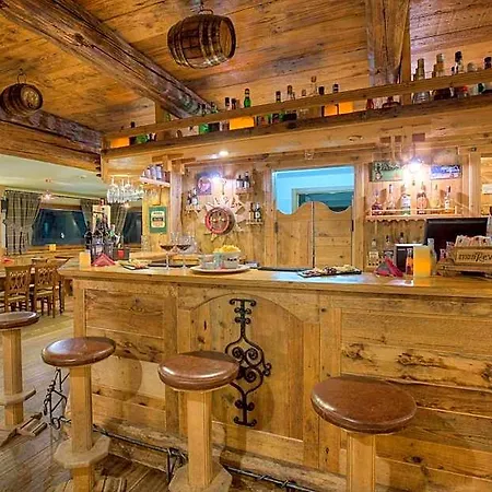 Meuble Mon Reve 3* بيريوِل تْشيرفينيا